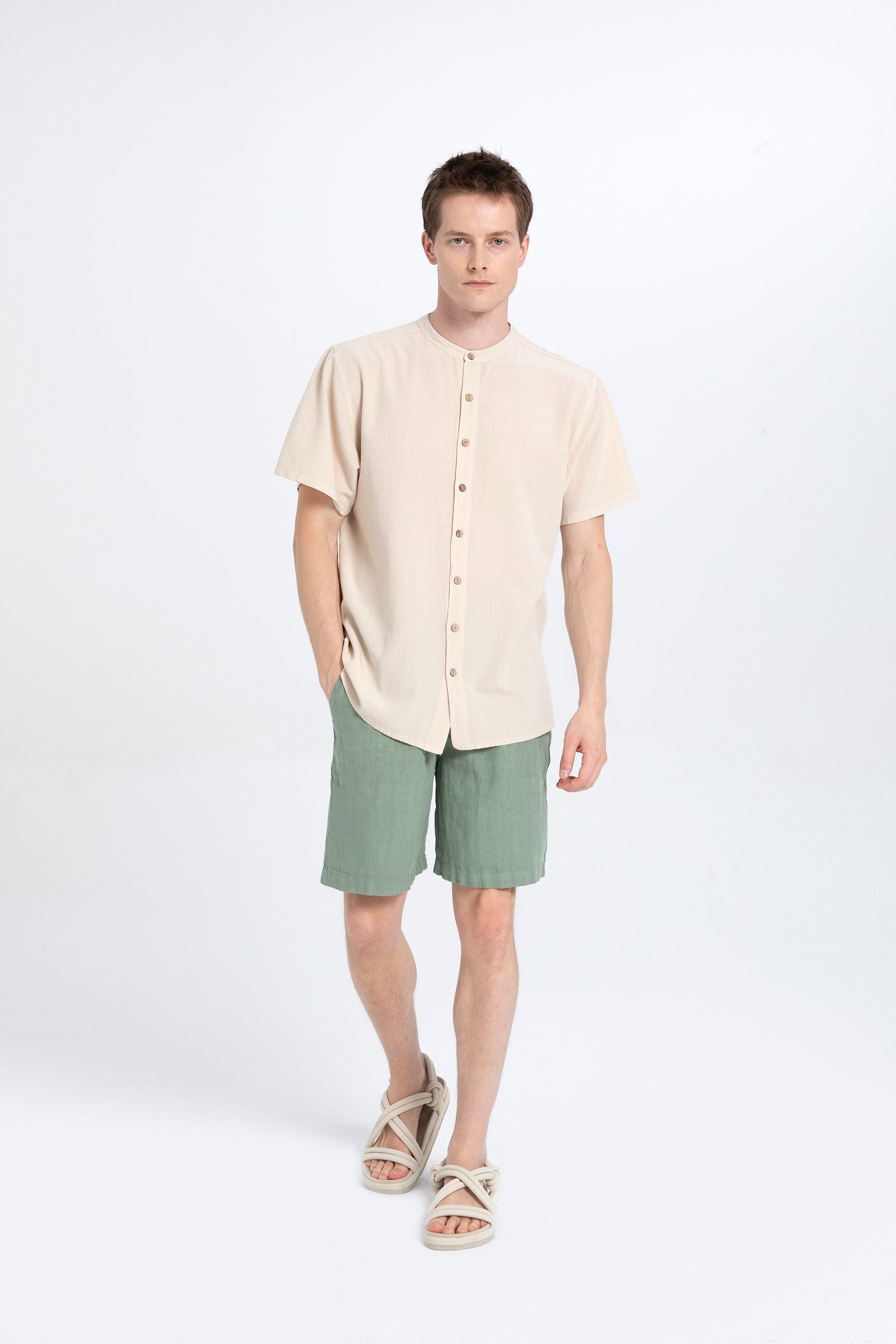 Hakim Yaka Dökümlü Erkek Gömleği